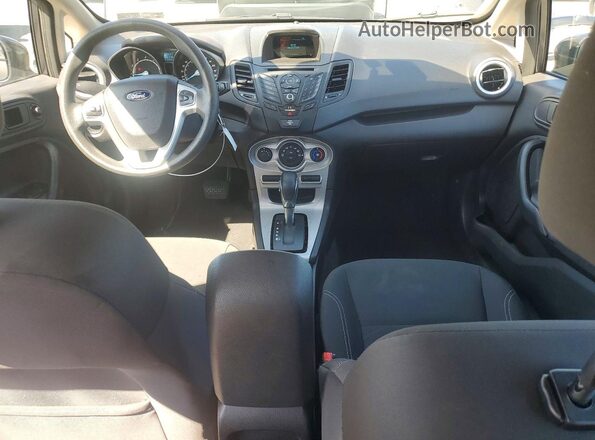 3FADP4BJ0HM161392 2017 FORD FIESTA Серый Вид панели приборов