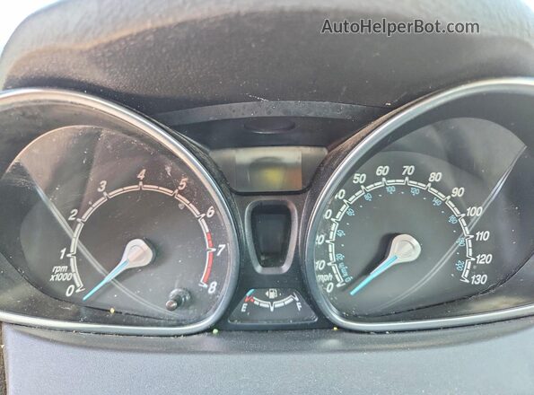 3FADP4BJ0JM138748 2018 FORD FIESTA Silver Սարքավորումների վահանակի տեսք