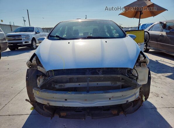 3FADP4BJ0JM138748 2018 FORD FIESTA Silver Դիմացի տեսք