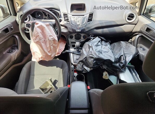 3FADP4BJ1JM116418 2018 FORD FIESTA Silver Առջևի վահանակի տեսք