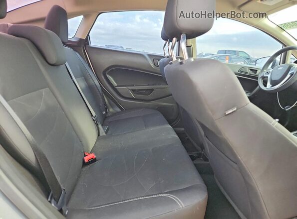 3FADP4BJ1JM134739 2018 FORD FIESTA Silver Հետևի նստատեղերի տեսք