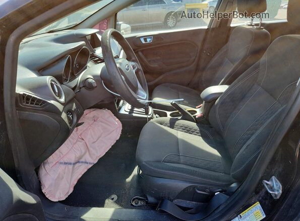 3FADP4BJ2HM104305 2017 FORD FIESTA Черный Вид салона спереди