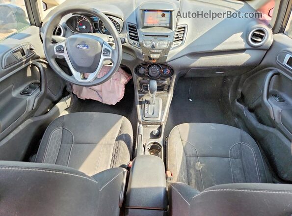 3FADP4BJ2HM104305 2017 FORD FIESTA Черный Вид панели приборов