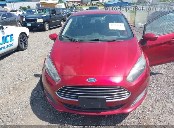 3FADP4BJ2HM125381 2017 FORD FIESTA Красный Вид спереди