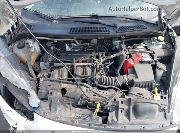 3FADP4BJ3GM105901 2016 FORD FIESTA White უკანა ხედი