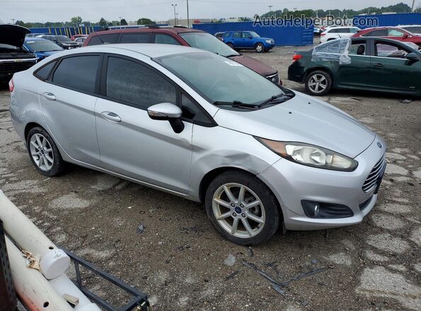 3FADP4BJ3GM163023 2016 FORD FIESTA Серебряный Передняя правая четверть