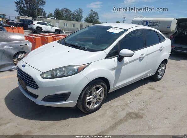 3FADP4BJ3JM127257 2018 FORD FIESTA White Передня ліва чверть