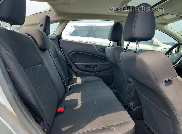 3FADP4BJ4HM158639 2017 FORD FIESTA Silver Rear seats view