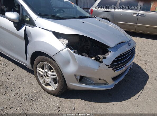 3FADP4BJ4JM104246 2018 FORD FIESTA Silver Вид спереду