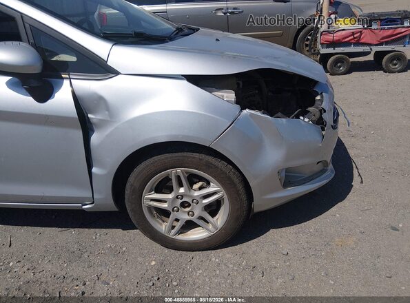3FADP4BJ4JM104246 2018 FORD FIESTA Silver Вид щитка приладів