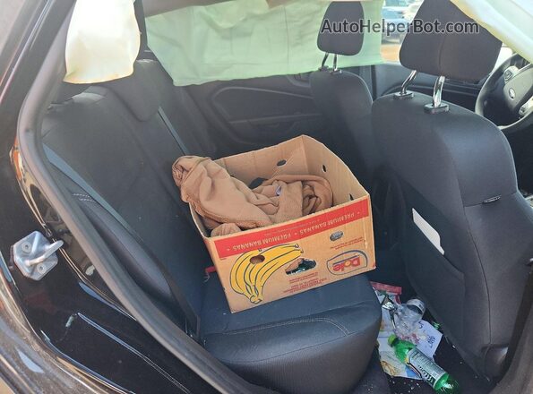 3FADP4BJ5JM108323 2018 FORD FIESTA Black Вид задніх сидінь