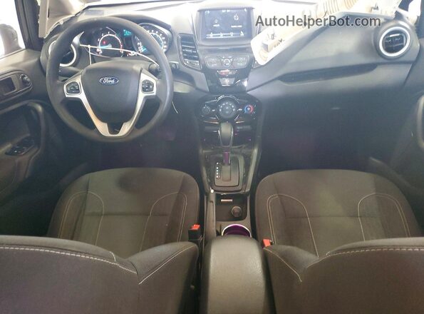 3FADP4BJ5KM143249 2019 FORD FIESTA Черный Вид панели приборов
