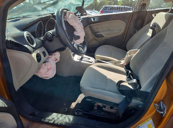3FADP4BJ7GM173554 2016 FORD FIESTA Orange Front interior view