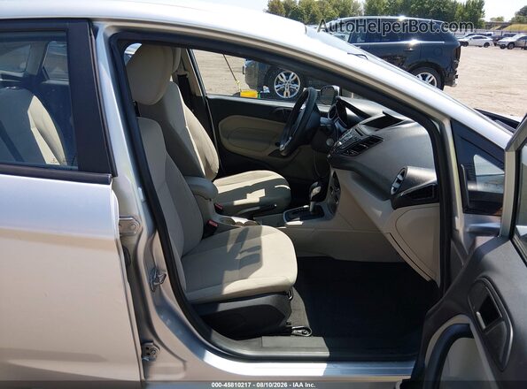 3FADP4BJ8HM139768 2017 FORD FIESTA Silver Вид салону спереду