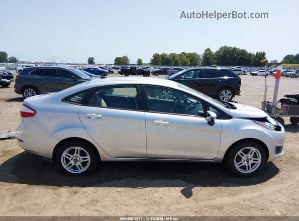 3FADP4BJ8HM139768 2017 FORD FIESTA Silver Вид задньої частини салону