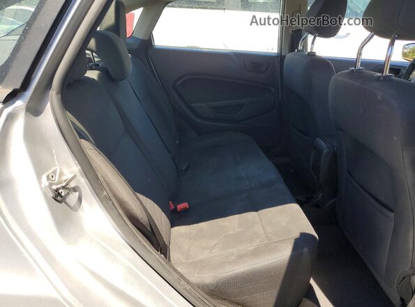 3FADP4BJ8HM143450 2017 FORD FIESTA Silver Հետևի նստատեղերի տեսք
