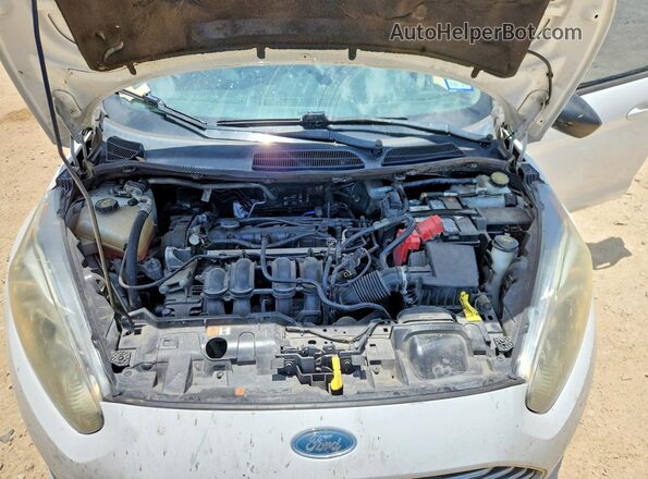 3FADP4BJ8JM130171 2018 FORD FIESTA Белый Вид задней части салона