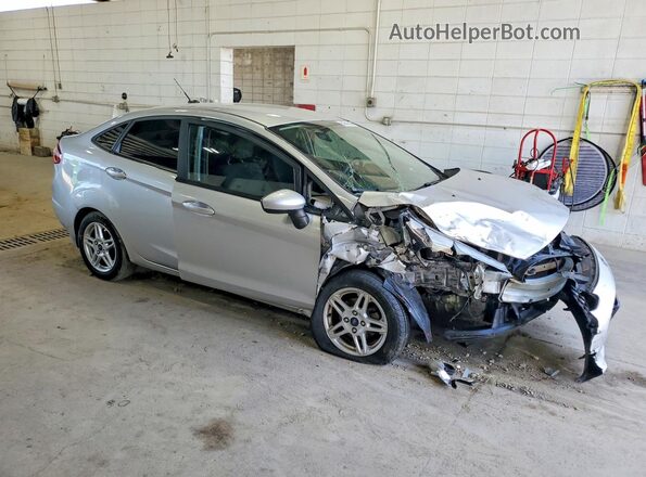 3FADP4BJ9HM131663 2017 FORD FIESTA Silver Front right