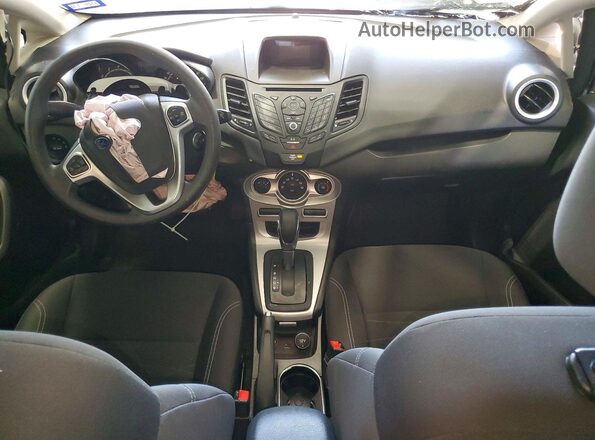 3FADP4BJ9HM131663 2017 FORD FIESTA Silver Dashboard view