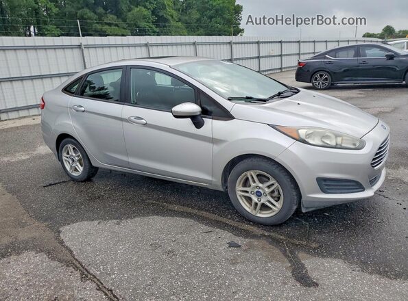 3FADP4BJ9JM108244 2018 FORD FIESTA Silver Delantero derecho