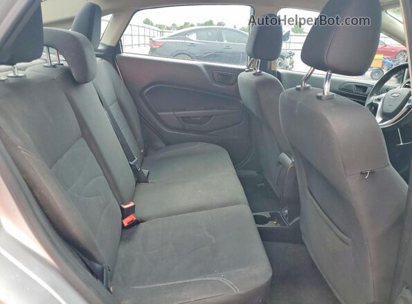 3FADP4BJ9JM108244 2018 FORD FIESTA Silver Vista de los asientos traseros