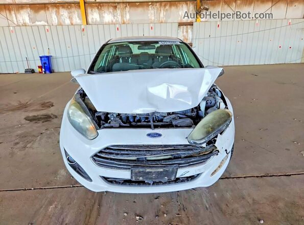 3FADP4BJ9KM121819 2019 FORD FIESTA White Widok z przodu