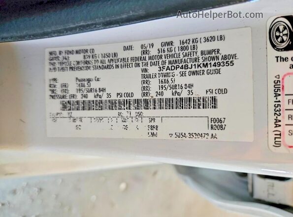 3FADP4BJ9KM121819 2019 FORD FIESTA White Widok komory silnika