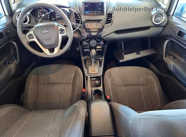 3FADP4BJ9KM121819 2019 FORD FIESTA White Widok deski rozdzielczej