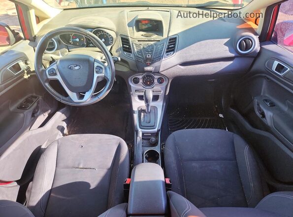 3FADP4BJXGM130634 2016 FORD FIESTA Red Widok deski rozdzielczej