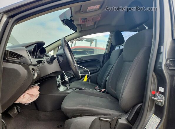 3FADP4BJXGM183804 2016 FORD FIESTA Серебряный Вид салона спереди