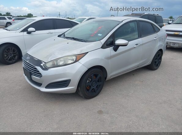 3FADP4BJXJM142614 2018 FORD FIESTA Silver Vista tres cuartos delantera izquierda