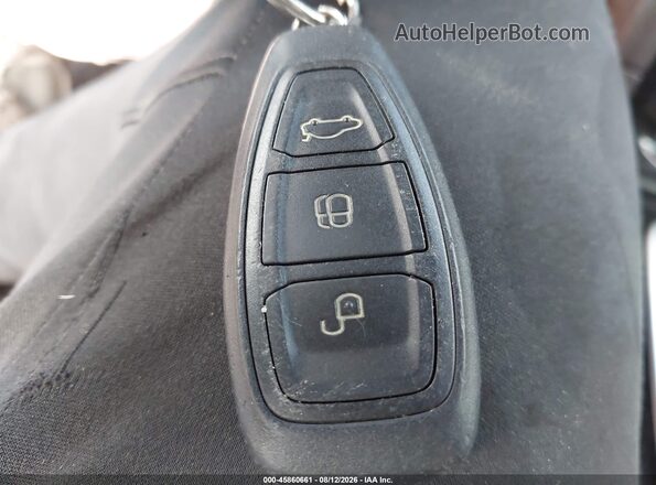 3FADP4CJ5GM175138 2016 FORD FIESTA Красный Вид панели приборов