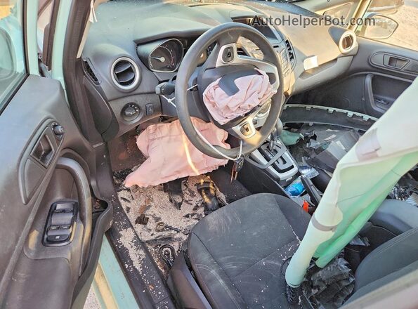 3FADP4EJ0KM147916 2019 FORD FIESTA Бирюзовый Вид панели приборов