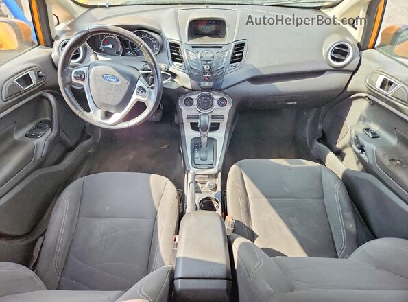 3FADP4EJ1GM174680 2016 FORD FIESTA Оранжевый Вид панели приборов