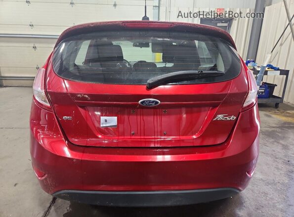 3FADP4EJ1HM105120 2017 FORD FIESTA Красный Вид сзади
