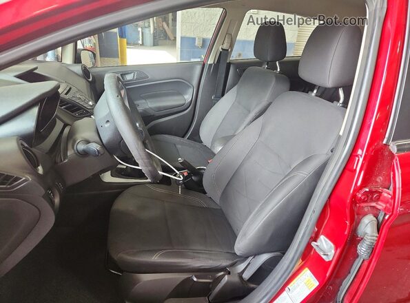 3FADP4EJ1HM105120 2017 FORD FIESTA Красный Вид салона спереди