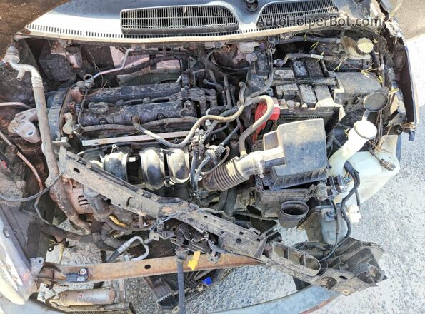 3FADP4EJ1HM152616 2017 FORD FIESTA Двухцветный Вид задней части салона