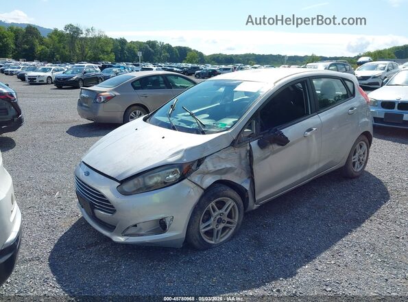 3FADP4EJ2HM113758 2017 FORD FIESTA Silver Vista tres cuartos delantera izquierda