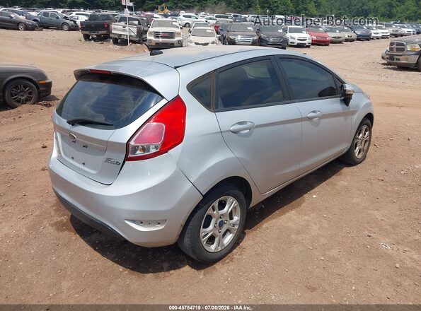 3FADP4EJ3GM113024 2016 FORD FIESTA Серебряный Задняя правая четверть