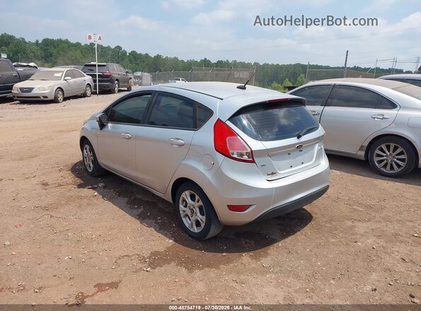 3FADP4EJ3GM113024 2016 FORD FIESTA Серебряный Задняя левая четверть
