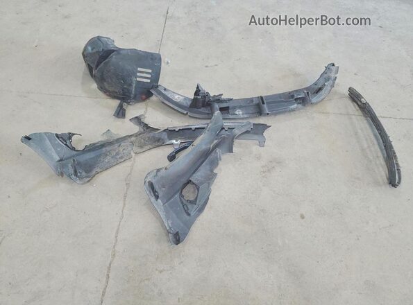3FADP4EJ3JM104069 2018 FORD FIESTA Gray Vista del compartimento del motor