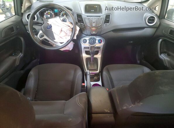 3FADP4EJ3JM104069 2018 FORD FIESTA Gray Vista del salpicadero