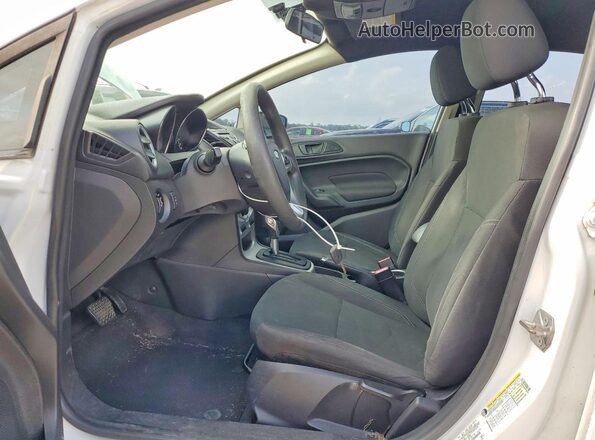 3FADP4EJ3JM146368 2018 FORD FIESTA White წინა სალონის ხედი