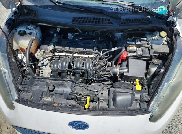 3FADP4EJ3KM124159 2019 FORD FIESTA White Вид задньої частини салону