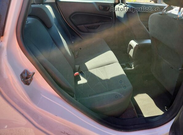 3FADP4EJ4KM122078 2019 FORD FIESTA Белый Вид задних сидений