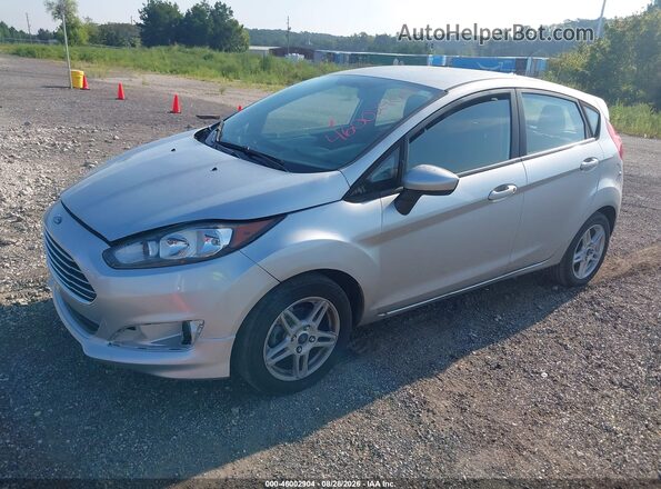 3FADP4EJ6HM152692 2017 FORD FIESTA Silver Przód lewy