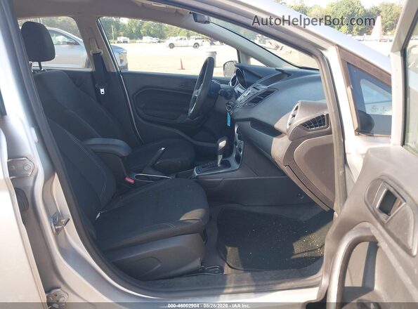3FADP4EJ6HM152692 2017 FORD FIESTA Silver Widok wnętrza z przodu