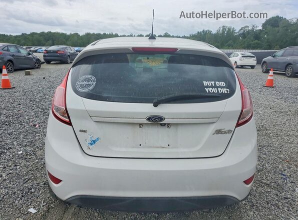 3FADP4EJ6JM133520 2018 FORD FIESTA Белый Вид сзади