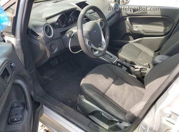 3FADP4EJ7JM121991 2018 FORD FIESTA Silver Առջևի վահանակի տեսք