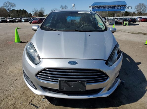3FADP4EJ7JM121991 2018 FORD FIESTA Silver Դիմացի տեսք